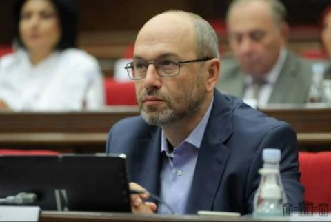 Gegham Nazaryan: Tres personas renunciaron a su mandato en apoyo a Levon Kocharyan