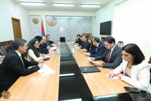 Le ministre arménien du Travail et des Affaires sociales a reçu une délégation de la Banque mondiale