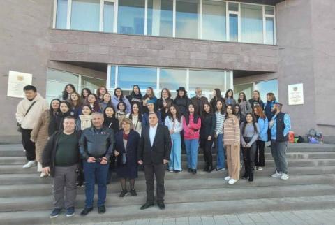 Երեւանի Բրյուսովի անվան համալսարանի աշխատանքային խումբը   Մարտունու ավագ դպրոցում ներկայացրել է ստեղծարար նախագիծ 