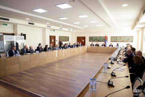 Canciller discutió sobre la seguridad regional con los embajadores de UE y  Estados miembros acreditados en Armenia