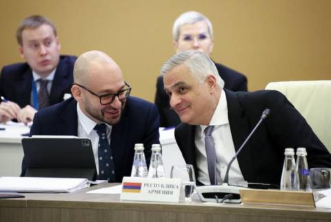Le Vice-premier ministre Mher Grigoryan participe à la session du Conseil de la CEE