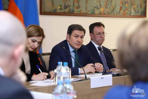 Une délégation de l'UE est informée de la situation en matière de sécurité en Arménie