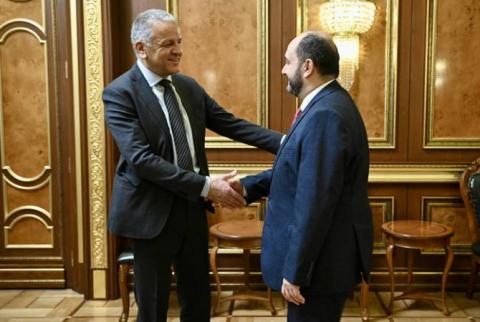 آرائیک هاروتونیان: " ارمنستان انتظار حمایت از شرکای بین المللی در اجرای طرح "تقاطع صلح" دارد"