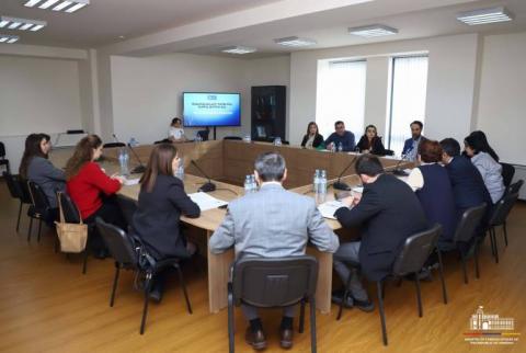 Round-table discussion held at Armenian Ministry of Foreign Affairs ahead of World Refugee Forum
