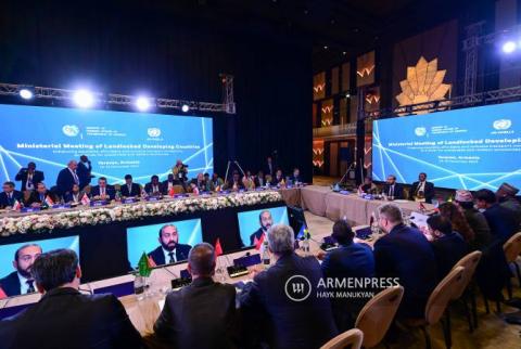 Mirzoyan: "Encrucijada de paz" no competirá con proyectos logísticos, sino que complementará oportunidades existentes