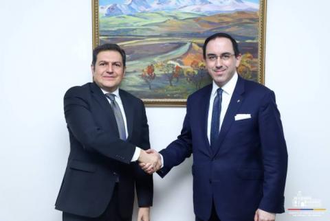 Cancillerías de Armenia y República Checa realizaron consultas políticas