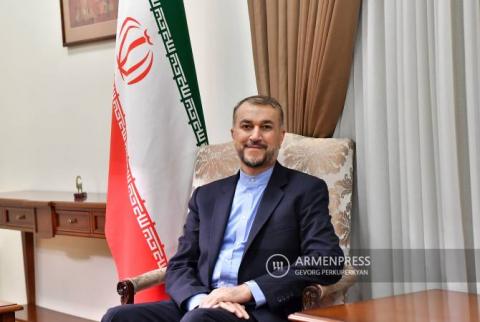 Ministro de Asuntos Exteriores de Irán llegó a Armenia
