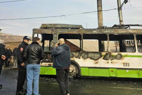 آتش گرفتن دستگاه تریلی در خیابان سباستیا شهر ایروان 