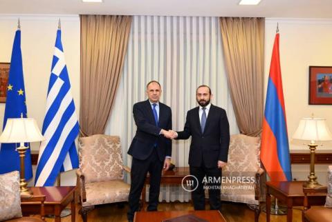 وزير الخارجية آرارات ميرزويان يستقبل نظيره اليوناني الزائر لأرمينيا جوركيوس جيرابيتريتيس وعقد اجتماع ثنائي