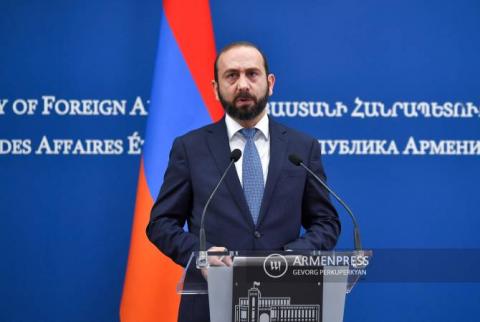 أرمينيا تؤمن بالسلام مع أذربيجان بحالة النهج البناء المتبادل-وزير الخارجية الأرمني بمؤتمر صحفي مشترك مع نظيره اليوناني-