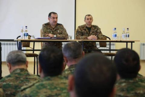Chief of General Staff of Armenian Armed Forces instructs to strictly follow statutory relations during combat service