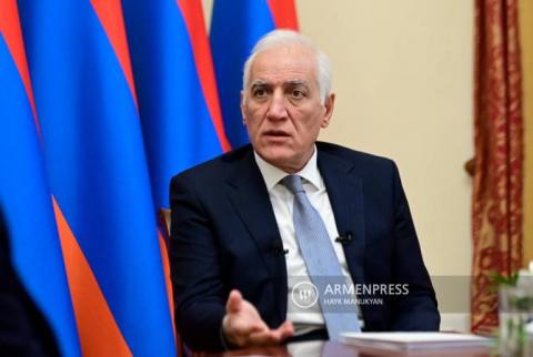 Ermenistan, küresel işbirliği ile güçlendirilen bir dünya hayal ediyor - Ermenistan Cumhurbaşkanı, Davos 2024'te 