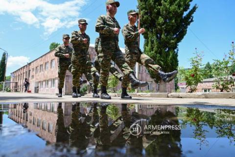 Национальное собрание Армении приняло проект, касающийся лиц, достигших 27-лет и уклонившихся от службы в армии 