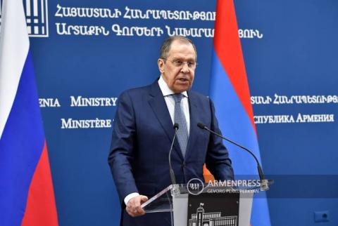 L'Arménie, la Russie et l'Azerbaïdjan n'ont jamais discuté du "corridor de Zangezur", déclare M. Lavrov