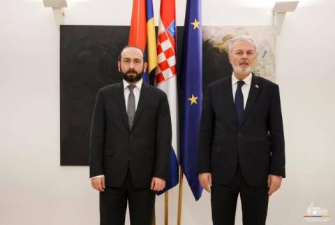 Ararat Mirzoyan a présenté au vice-président du Parlement croate les derniers développements dans le Caucase du Sud