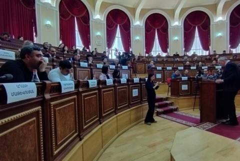 Գյումրու ավագանին հաստատեց 2024 թվականի տարեկան աշխատանքային պլանը և քաղաքի բյուջեն