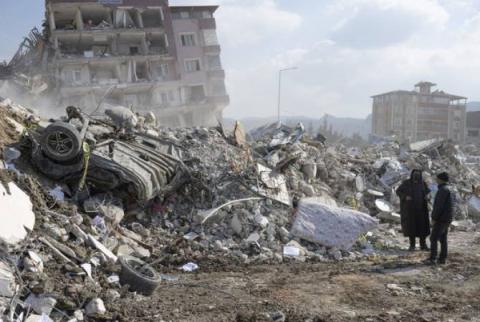 5.2 magnitude quake hits Turkey