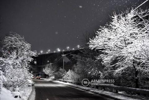 На всей территории Армении идет снег, есть закрытые автомагистрали 