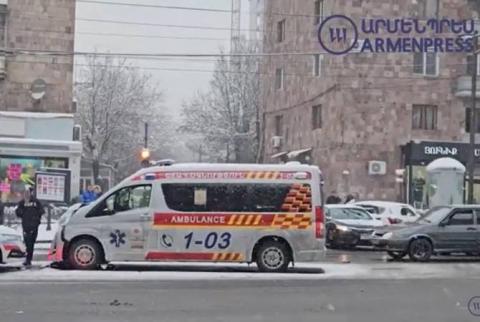 Երևանում շտապօգնության մեքենայի մասնակցությամբ ավտովթար է տեղի ունեցել. կա 6 վիրավոր