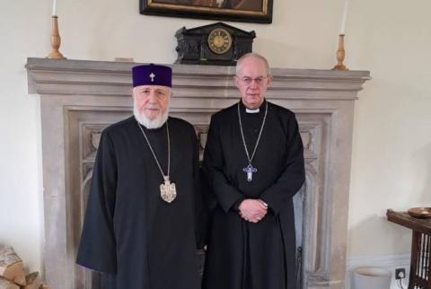 Ermeni Katolikos'u, İngiltere'deki Canterbury Başpiskoposu ile buluştu