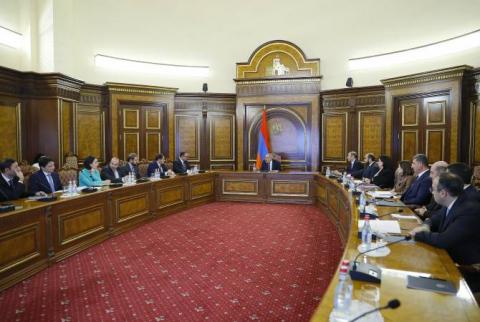 PM chairs consultation on social-economic inclusion programs, housing issues of people forcibly displaced from Karabakh