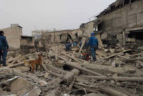 Explosion brings down 2 houses in Yerevan suburbs 