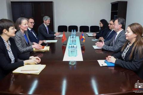 وزارتا الخارجية الأرمنية والسويسرية يجريان مشاورات في يريفان 