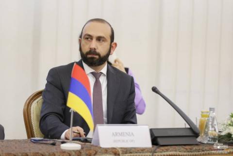 وزیر امور خارجه جمهوری ارمنستان برای سفر کاری عازم بروکسل شد