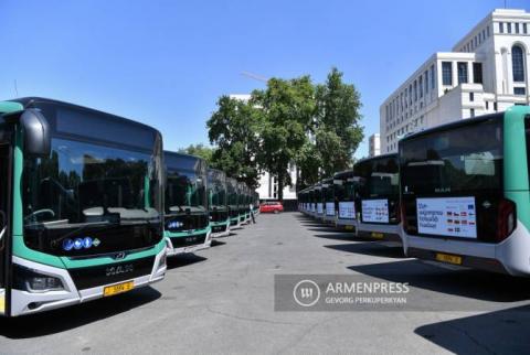 Автобусный парк Еревана пополнился еще 30 новыми подвижными составами