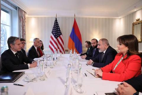 США высоко ценят приверженность Армении достойному и стабильному миру. Блинкен – Пашиняну