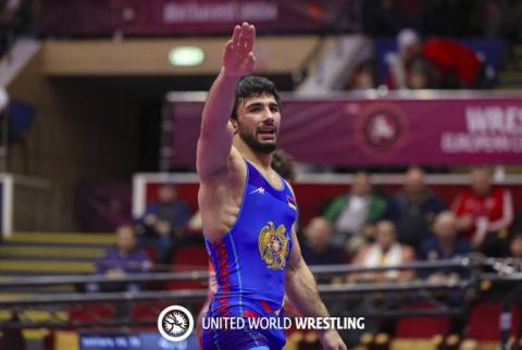 عضو منتخب المصارعة الحرة الأرمني أرمان أندرياسيان يحرز بطولة أوروبا