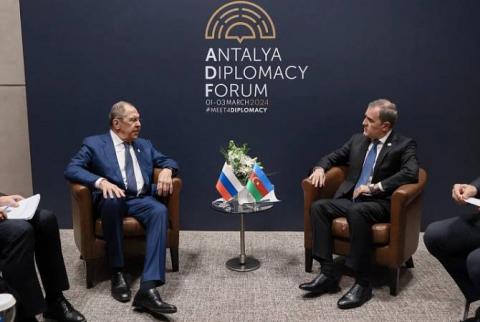 لاوروف و بایراموف بر اهمیت اجرای توافقات سه جانبه از قبل به دست آمده بین سران ارمنستان، روسیه و آذربایجان تاکید کرده اند