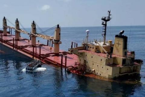 Контейнеровоз получил повреждения в результате атаки у берегов Йемена