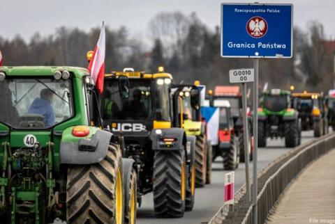 Польские фермеры вновь перекрыли границу со Словакией