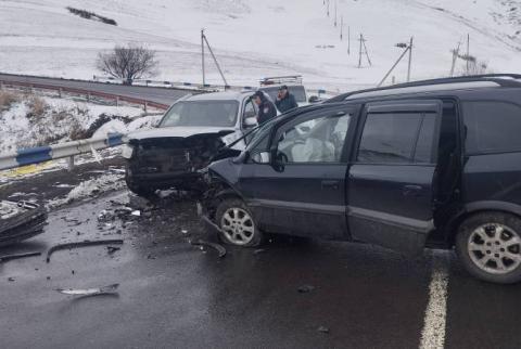 Սպիտակ-Երևան ավտոճանապարհին ավտոմեքենաների բախման հետևանքով կան տուժածներ