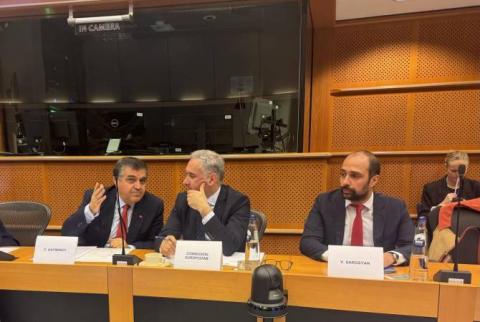 L'Arménie présente le projet " Carrefour de la paix " au Parlement européen