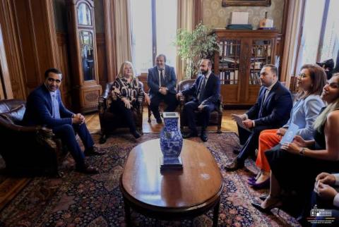 Mirzoyan presentó proceso de normalización de relaciones de Armenia y Azerbaiyán a vicepresidenta interina de Uruguay