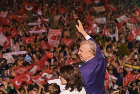 Главная оппозиционная кемалистская партия Турции одержала уверенную победу на выборах в органы местного самоуправления