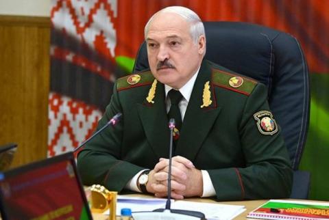 Беларусь готовится к войне: Александр Лукашенко