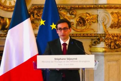 وزير الخارجية الفرنسي يناقش التهديد الذي يتعرض له سلامة أراضي أرمينيا مع وزير الخارجية الأمريكي
