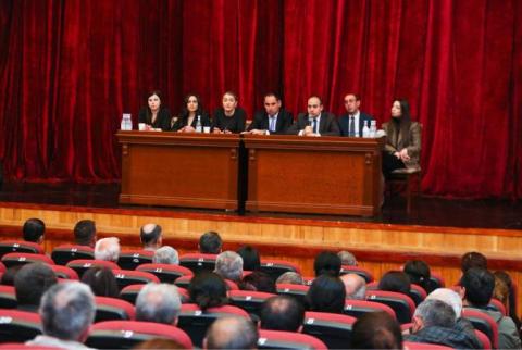 Հրազդանում և Էջմիածնում կայացել են Կառավարության, ԱԺ-ի ու ՏԻՄ ներկայացուցիչների հերթական հանդիպումները ԼՂ-ից բռնի տեղահանվածների հետ