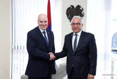 Заместитель министра иностранных дел Армении принял посла Австралийского Содружества