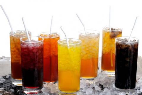 В Эстонии хотят ввести налог на сладкие напитки