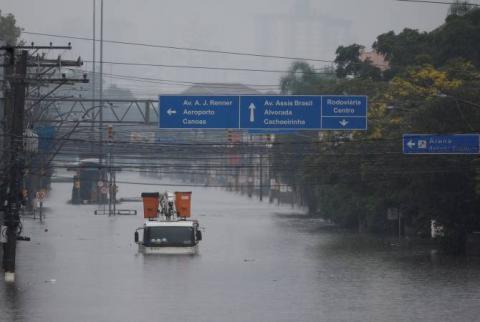 Brazil floods kill 143 as rains continue