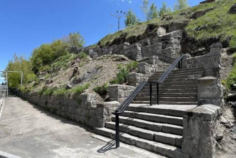 Հիմնանորոգվել են Գավառ քաղաքի «Մաշտորգի դար» կոչվող տարածքի Կաբելագործների փողոց տանող աստիճանները
