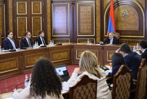 Prime Minister Nikol Pashinyan chairs regular session of the Investment Committee