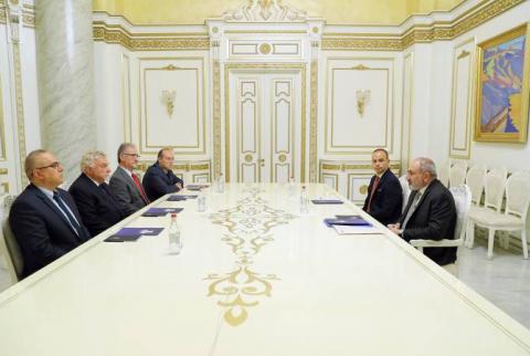 Prime Minister receives the representatives of the Central Board of Armenian Democratic Liberal Party-Ramgavar