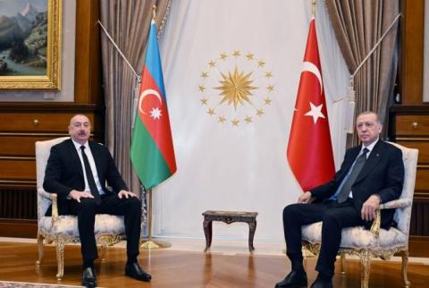 Les présidents de l'Azerbaïdjan et de la Turquie discutent de la coopération bilatérale