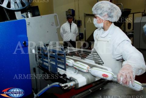 The press tour in "Natfood" meat processing factory