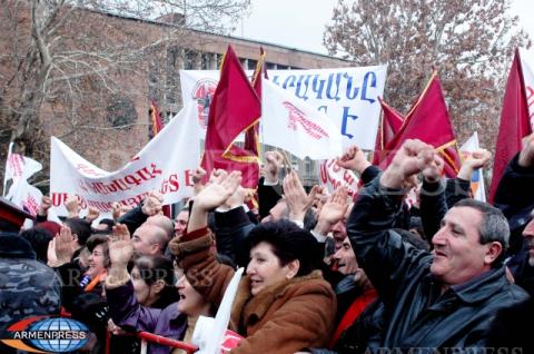 ՀՀ նախագահի թեկնածու Սերժ Սարգսյանը հանդիպեց 
Աշտարակի բնակիչներին